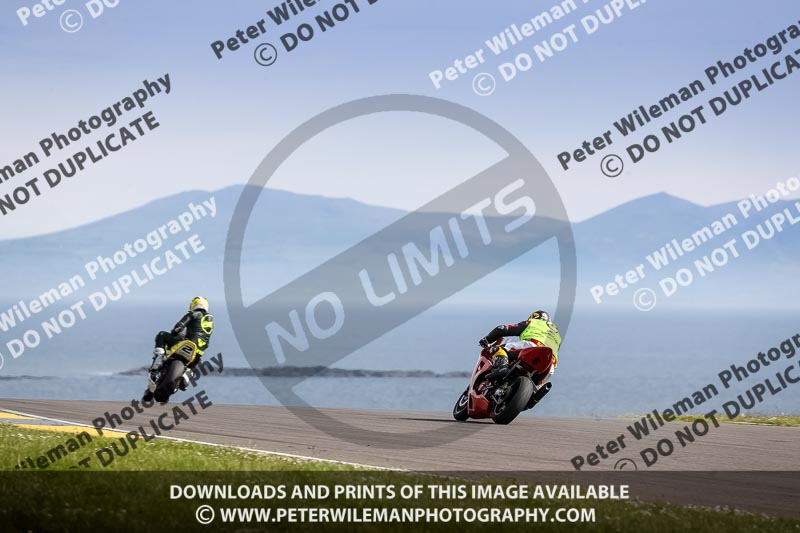 anglesey no limits trackday;anglesey photographs;anglesey trackday photographs;enduro digital images;event digital images;eventdigitalimages;no limits trackdays;peter wileman photography;racing digital images;trac mon;trackday digital images;trackday photos;ty croes